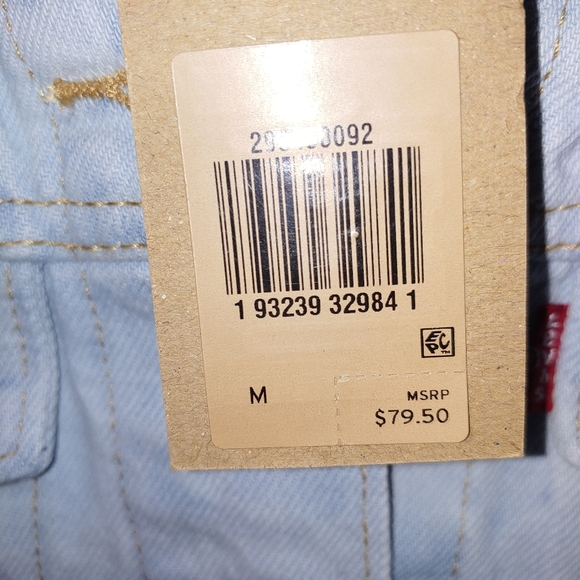 Women Levi's jean jacket - Picture 2 of 6